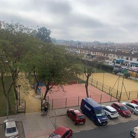 Vistas Desde Montequinto Apartment Dos Hermanas Bagian luar foto